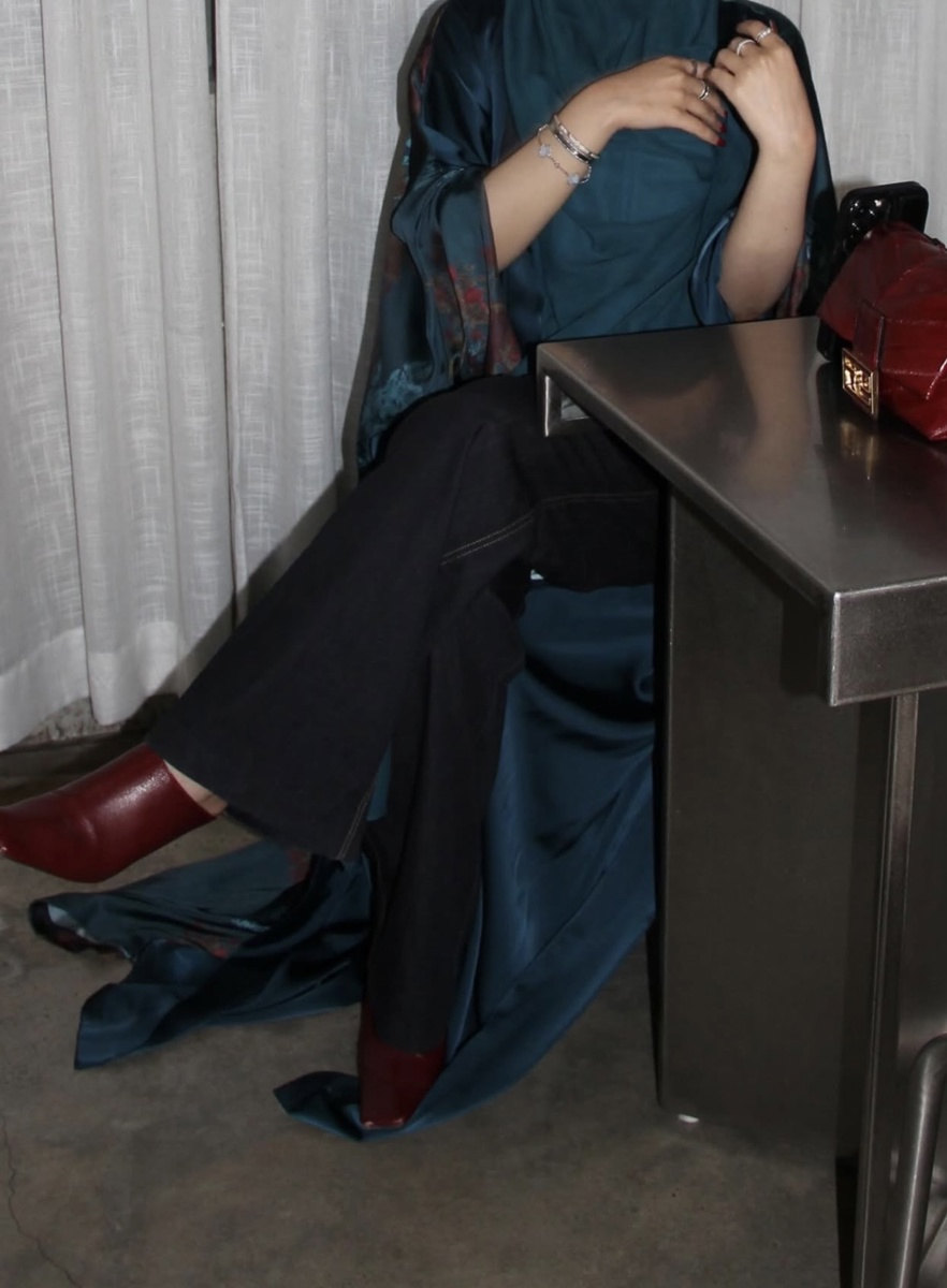عباية إميرالد تيل من مجموعة ABAYA AESTHETIC