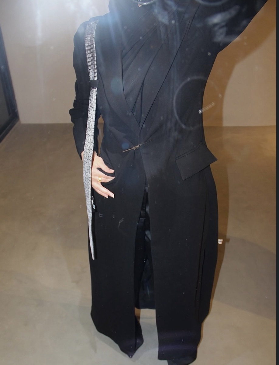عباية ريفايند من مجموعة ABAYA AESTHETIC